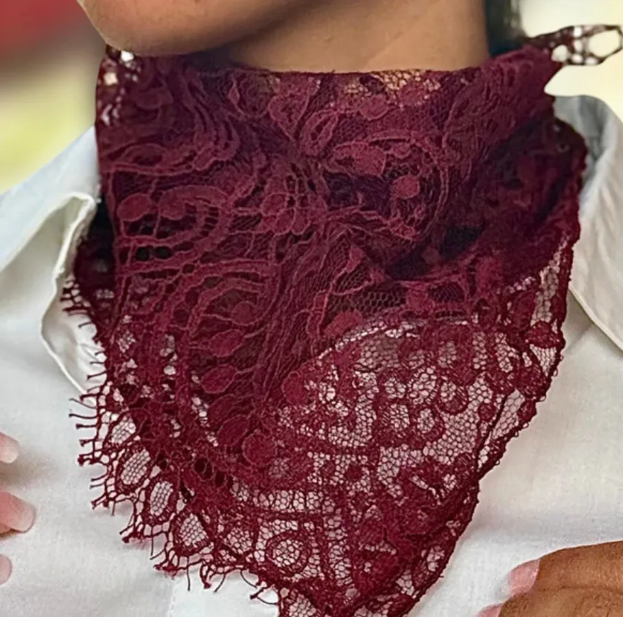Mitaya - Foulard délicat en dentelle - 79€