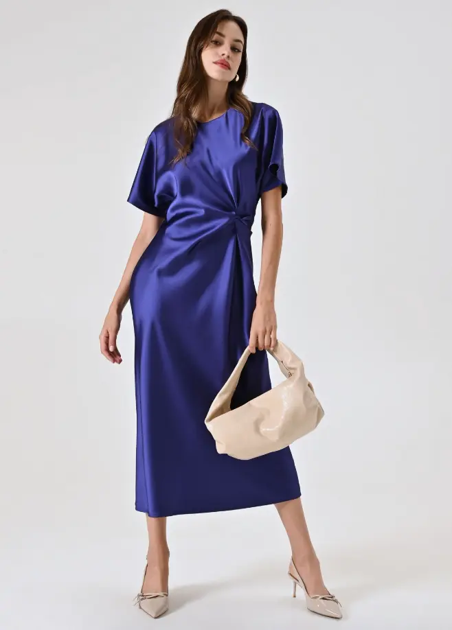 Rinascimento - Robe satin - 109,90€